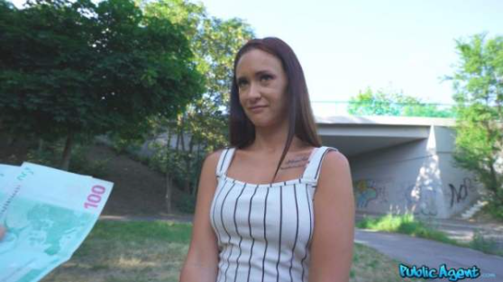 Latin Hatunu Ormanlık Alanda Para Karşılığında Sikiyor Türkçe Altyazılı